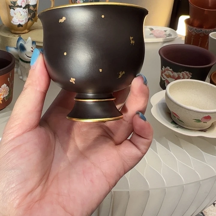 茶壶紫砂紫砂的味道很好闻的