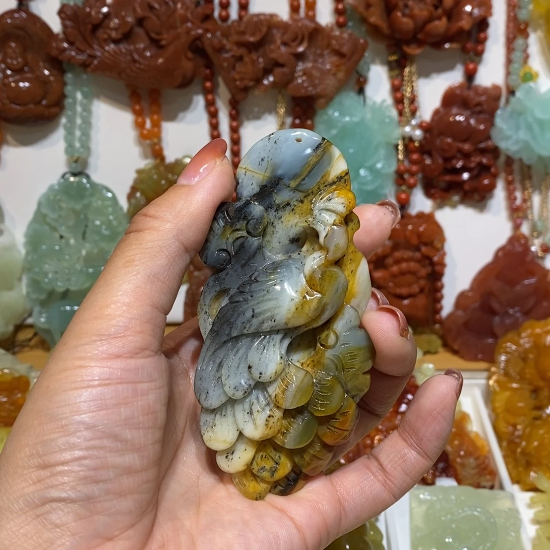 未镶嵌蛇纹石玉颈饰