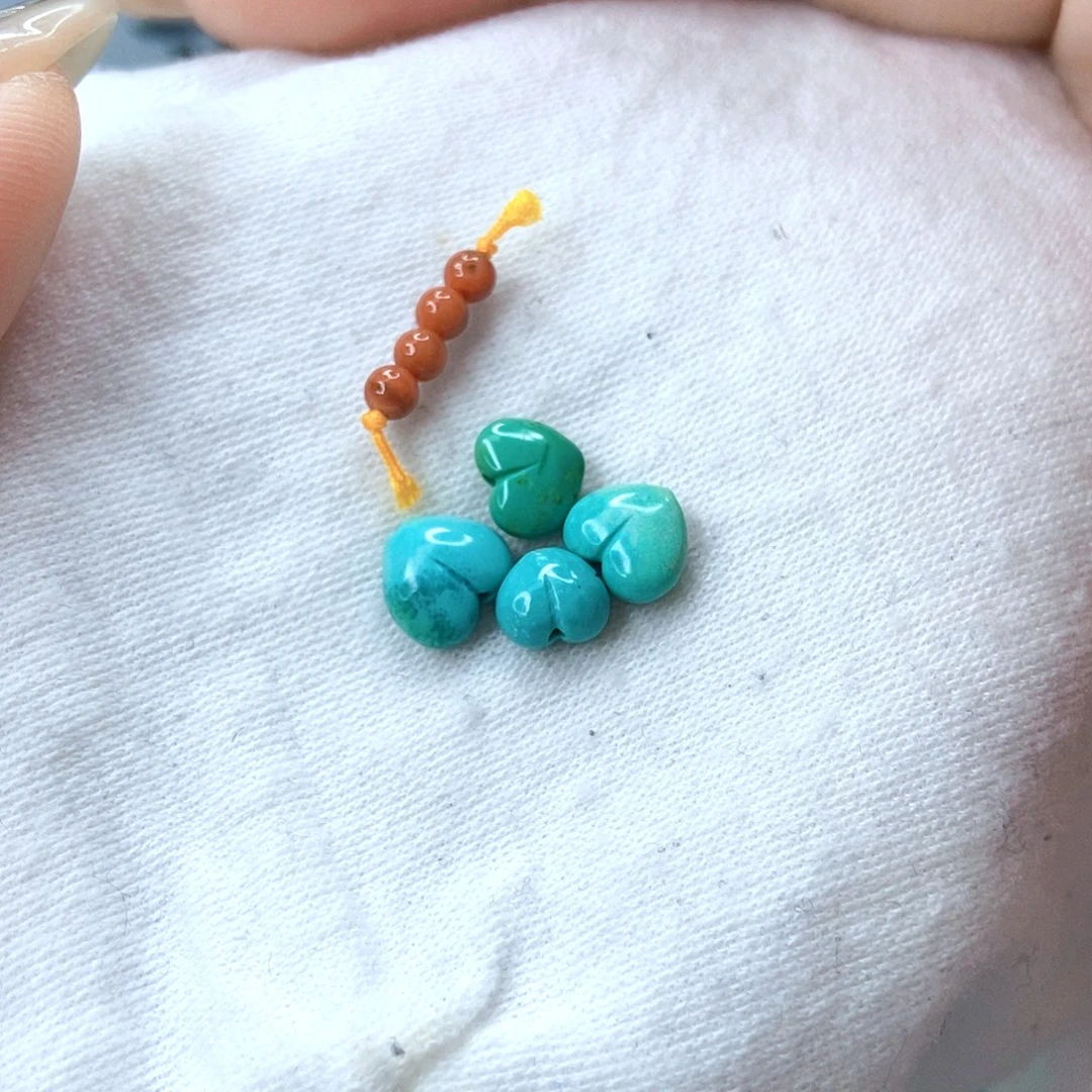 南红玛瑙未镶嵌珠宝奇石
