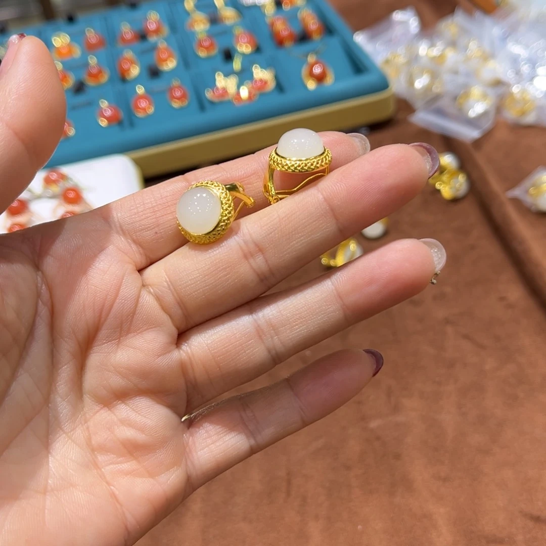 和田玉耳饰未镶嵌?****?