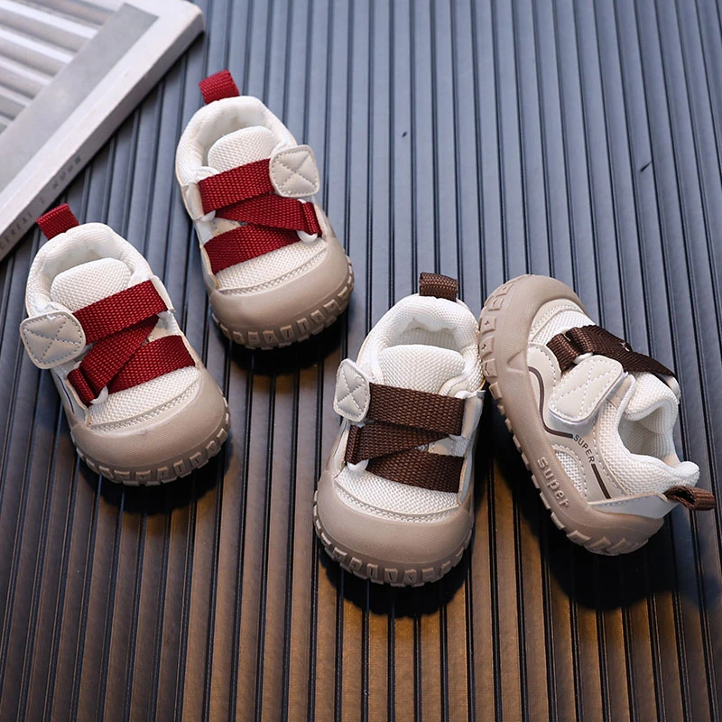 2025秋季新款儿童运动鞋0-1-2岁学步鞋软底网面透气男女童休闲鞋