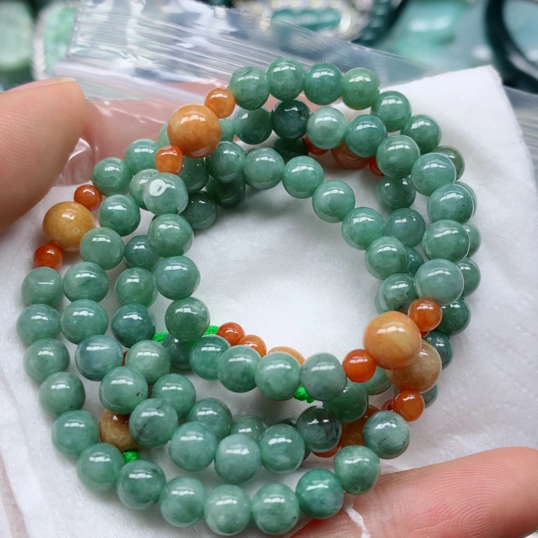 翡翠颈饰未镶嵌手串