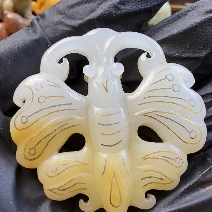 和田玉未镶嵌车挂