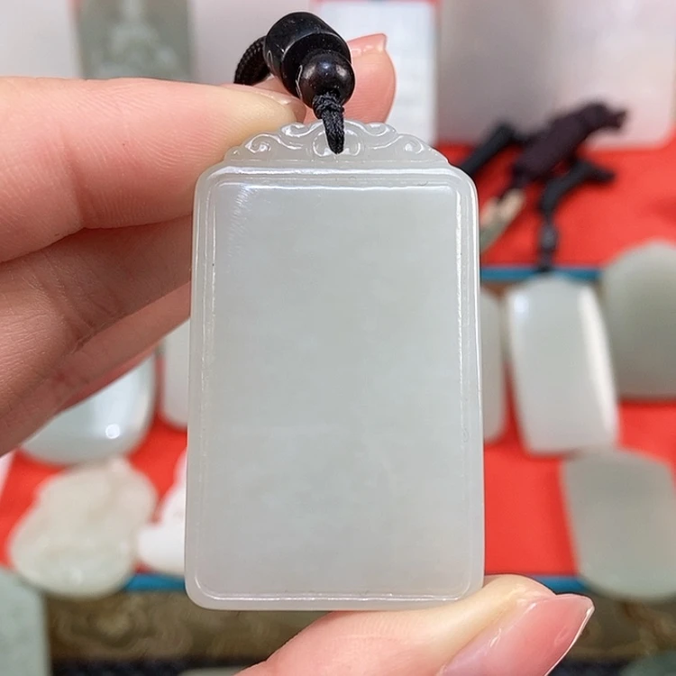 【闪购商品】颈饰未镶嵌和田玉