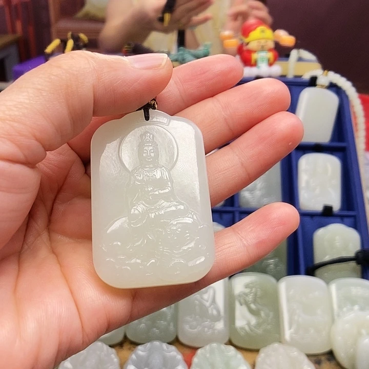 和田玉未镶嵌颈饰方**运