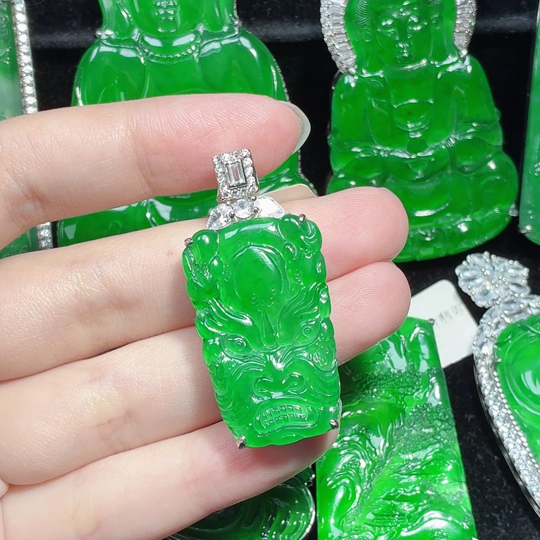 翡翠未镶嵌颈饰天然A货翡翠