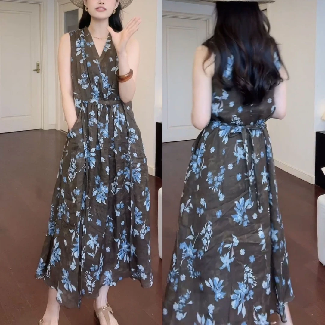 时尚温柔蓝色碎花无袖背心连衣裙2025夏季新款V领设计款绑带裙子