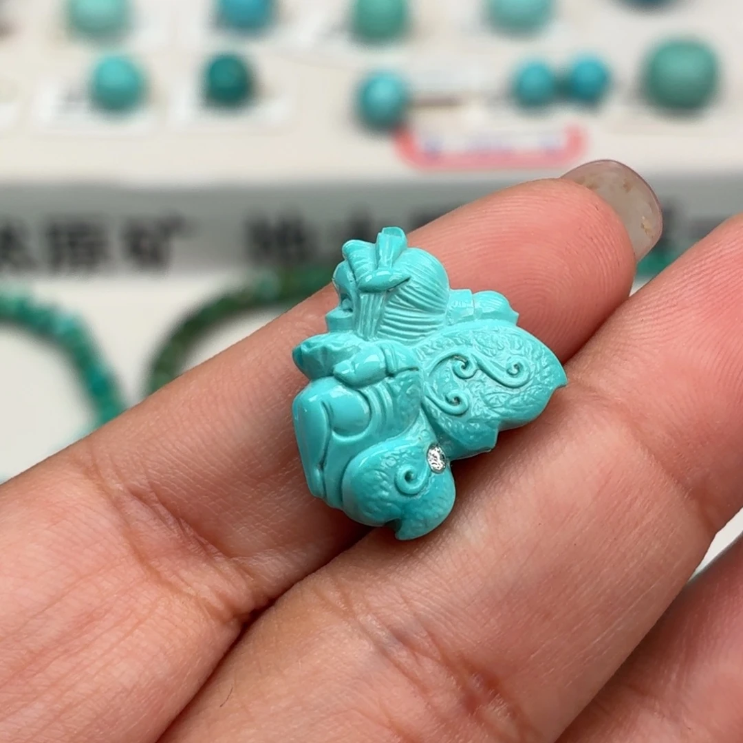 绿松石未镶嵌珠宝奇石