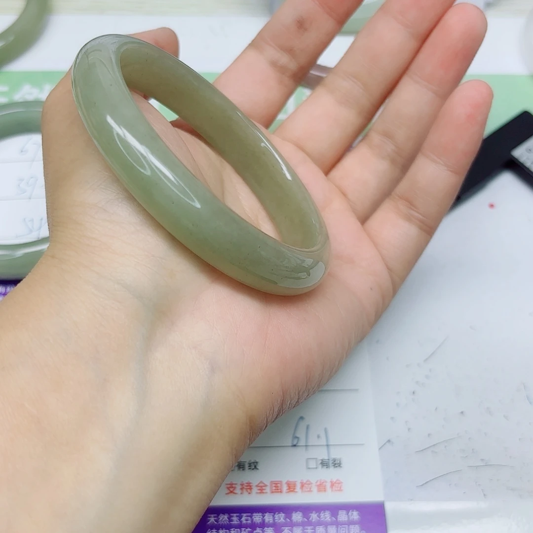石英质玉未镶嵌手镯68/61