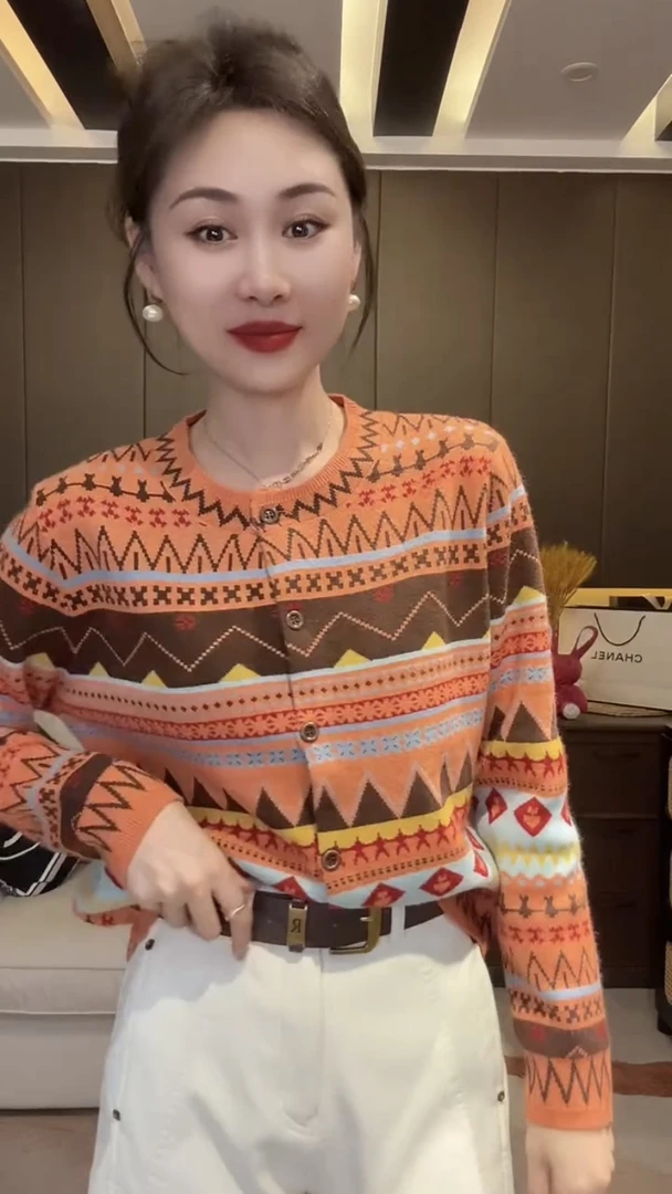 2025秋冬新款民族风洋气针织开衫毛衣女时尚百搭显瘦减龄休闲上衣