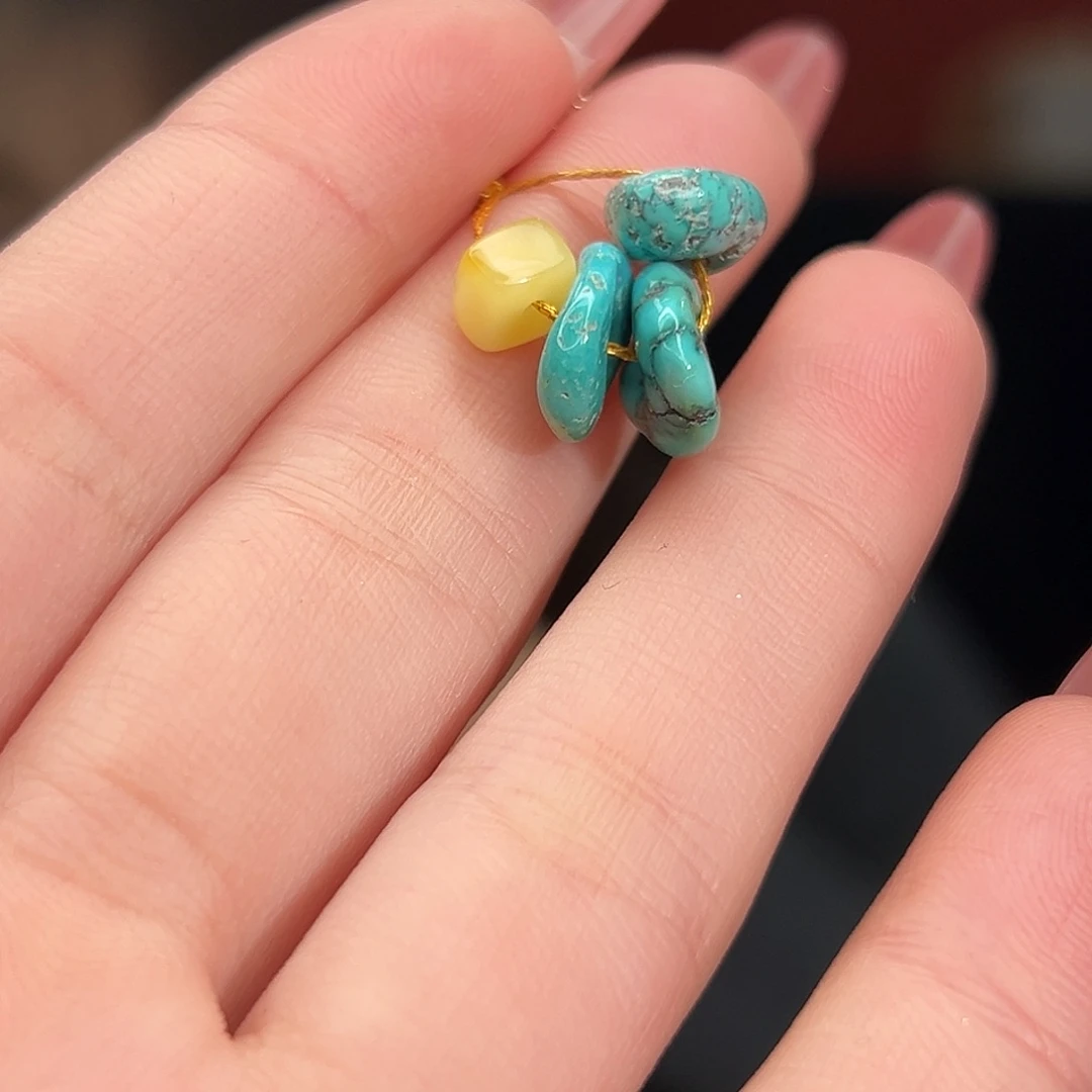 蜜蜡未镶嵌珠宝奇石