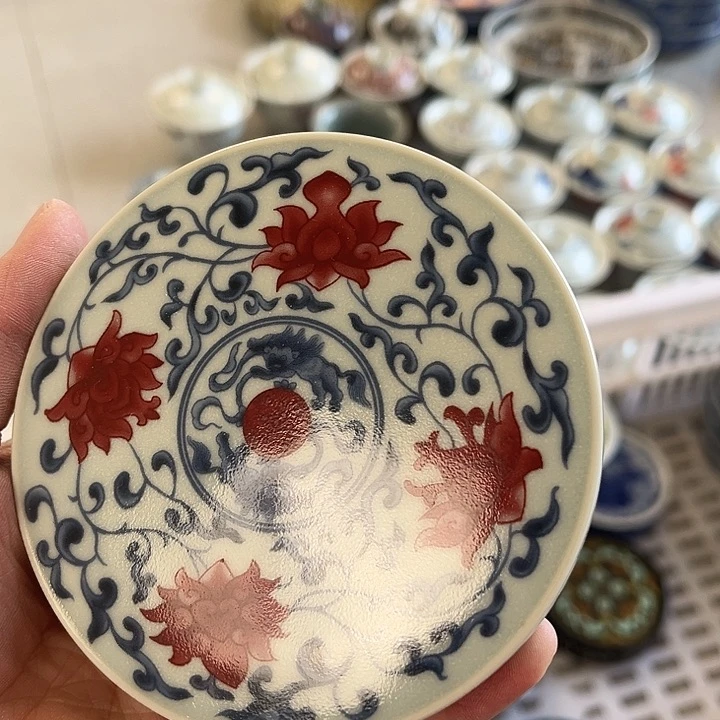 摆件景德镇釉里红缠枝莲盖置
