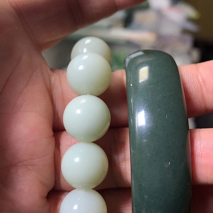 颈饰未镶嵌和田玉（糖玉）鯟**仙