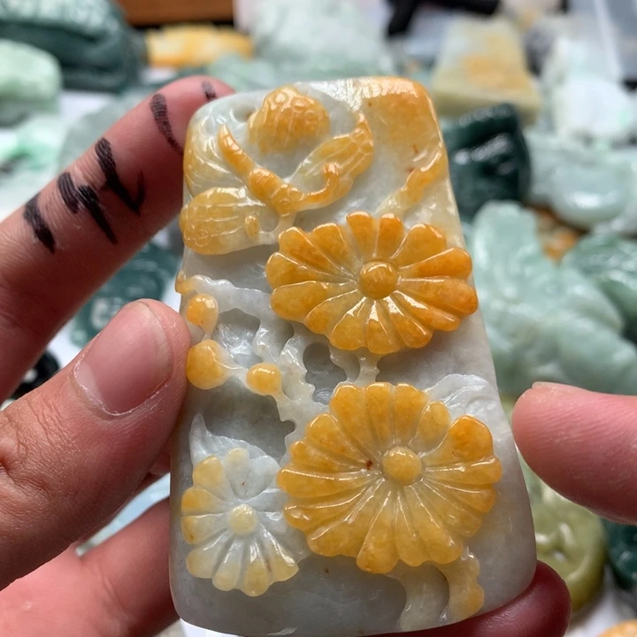 翡翠未镶嵌颈饰保真天然a货翡翠