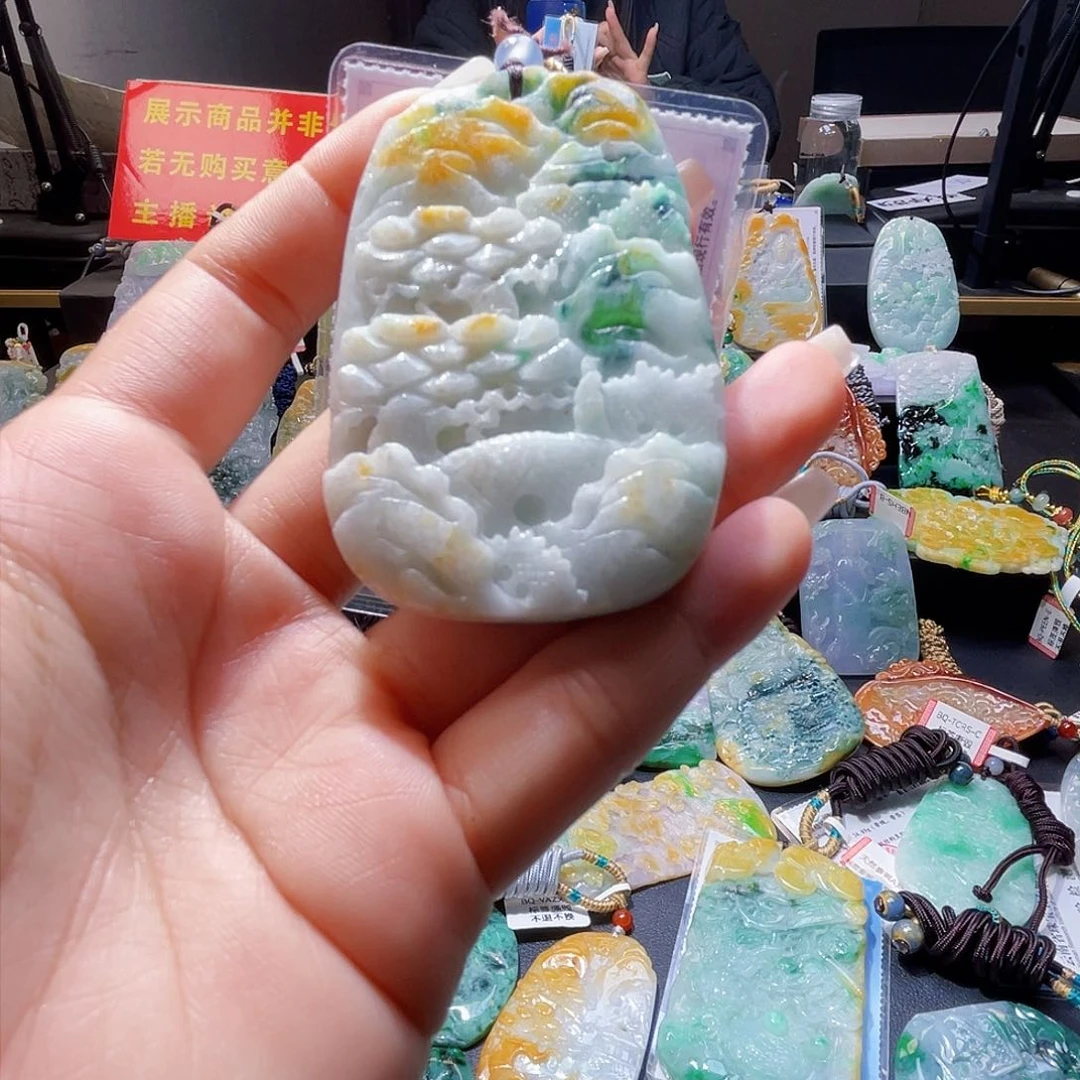 颈饰未镶嵌翡翠一