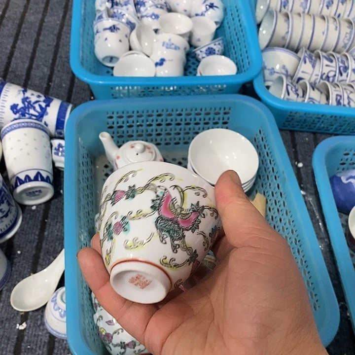 摆件景德镇陶瓷学院的艺术教育工作