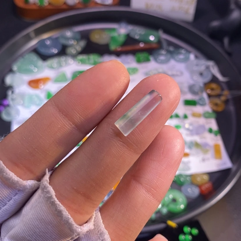 【闪购商品】翡翠挂件未镶嵌柱子