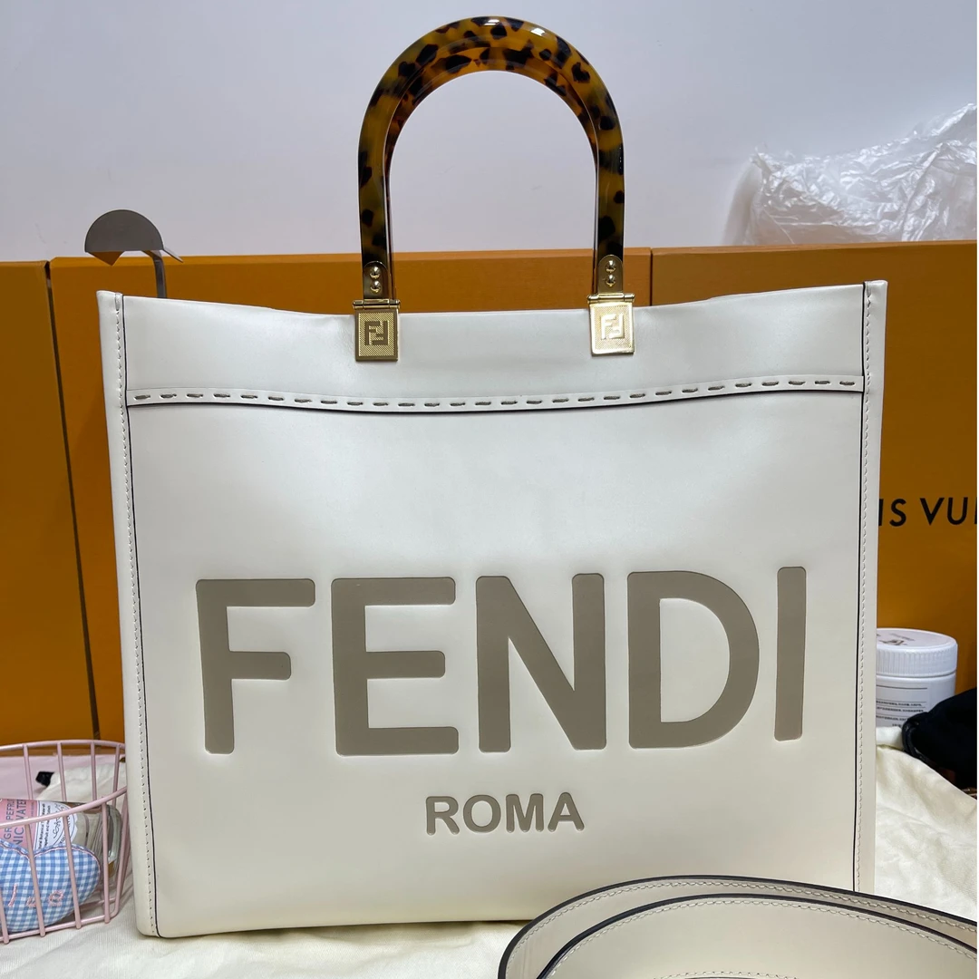 99新 FENDI/芬迪 米白色中号sunshine托特/时尚女单肩包
