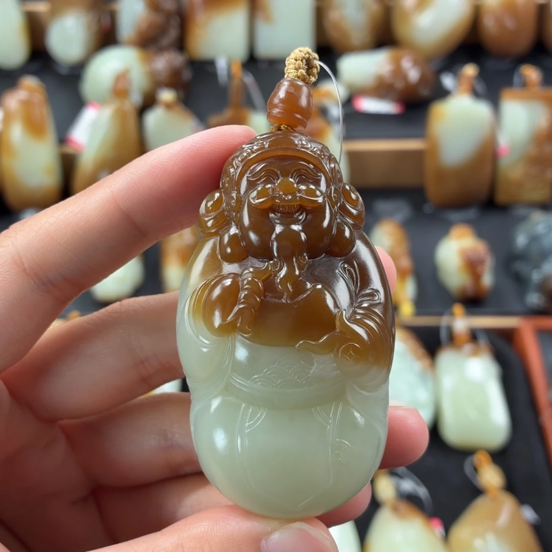 ****辉颈饰未镶嵌和田玉