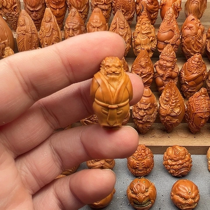 橄榄核吊坠18龙王爷