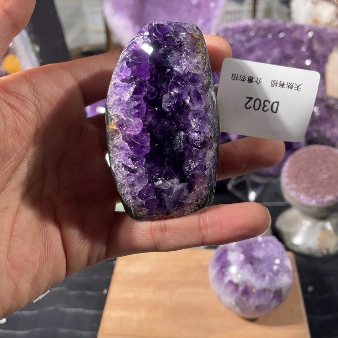 紫晶未镶嵌大型摆件（非配饰）