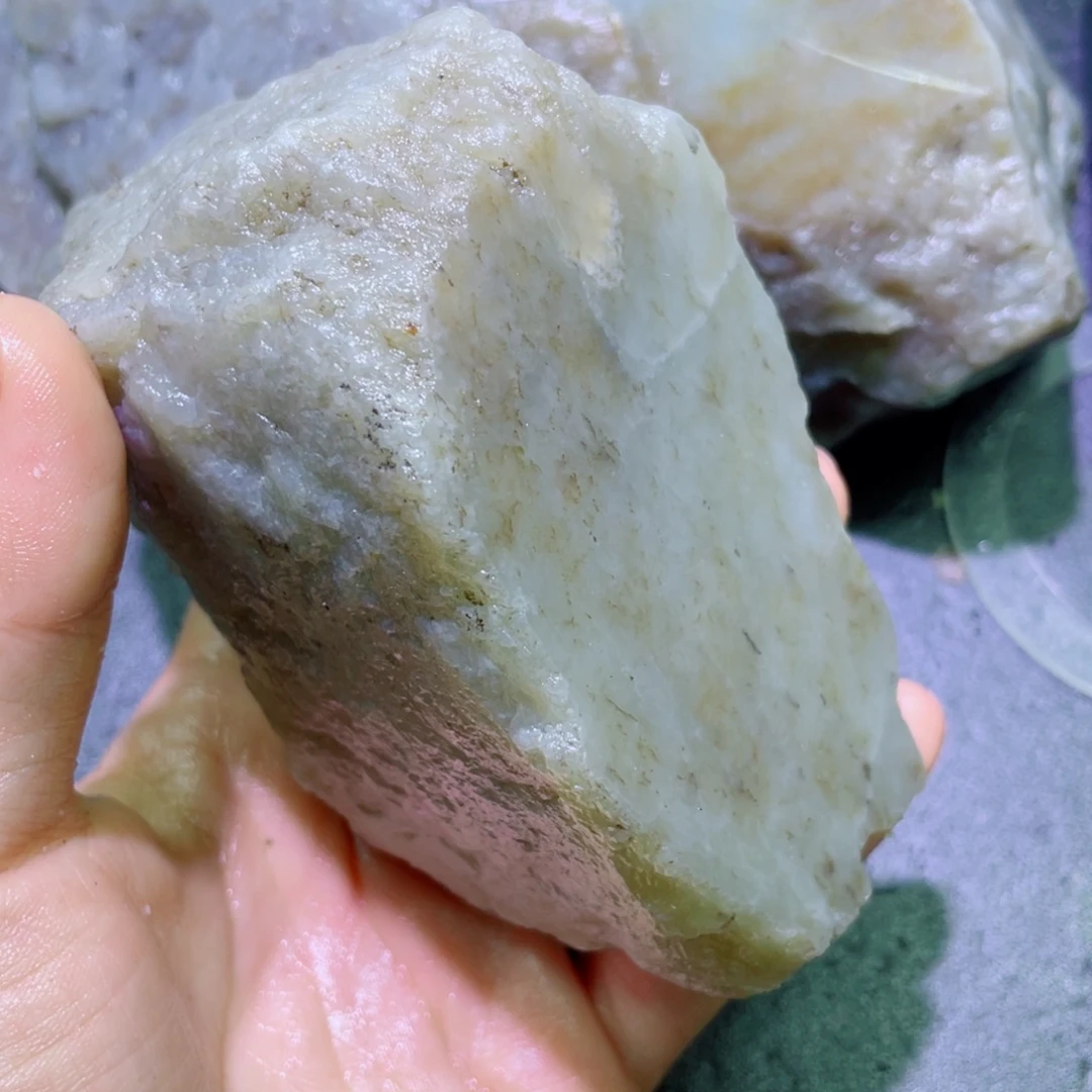 和田玉未镶嵌珠宝半成品