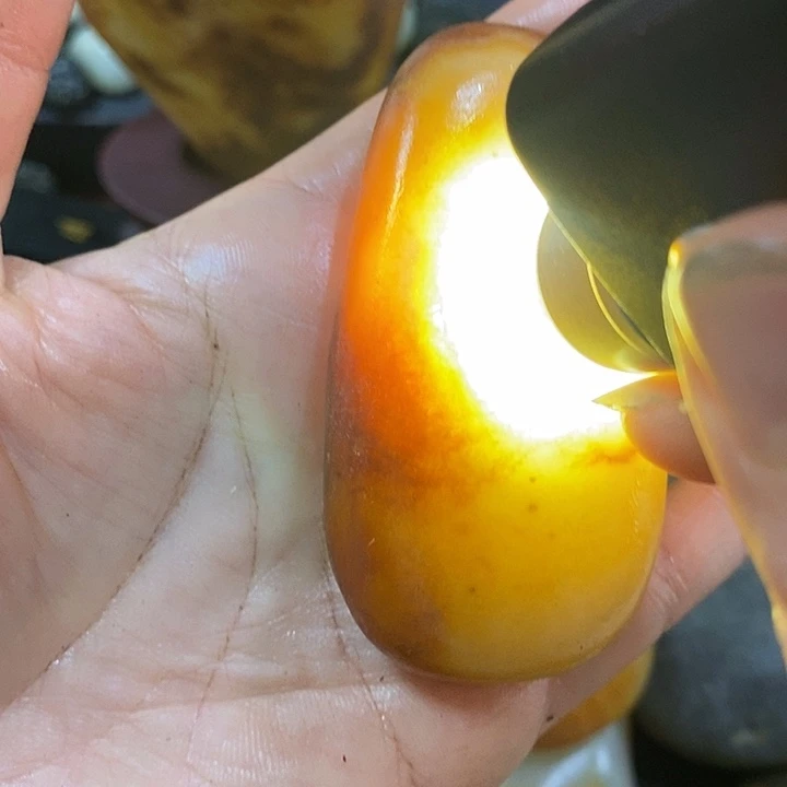 未镶嵌和田玉（糖玉）挂件