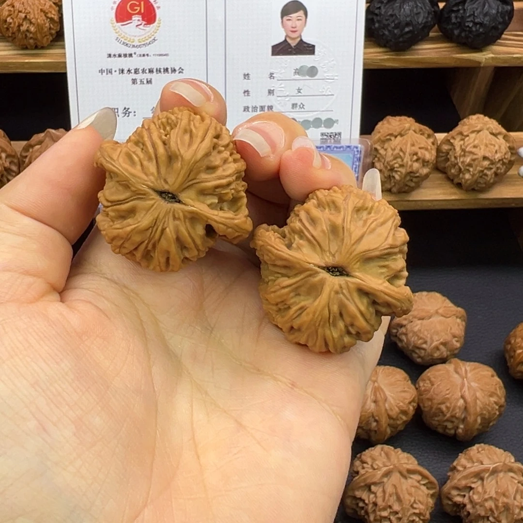 文玩核桃把件36全品麦虎