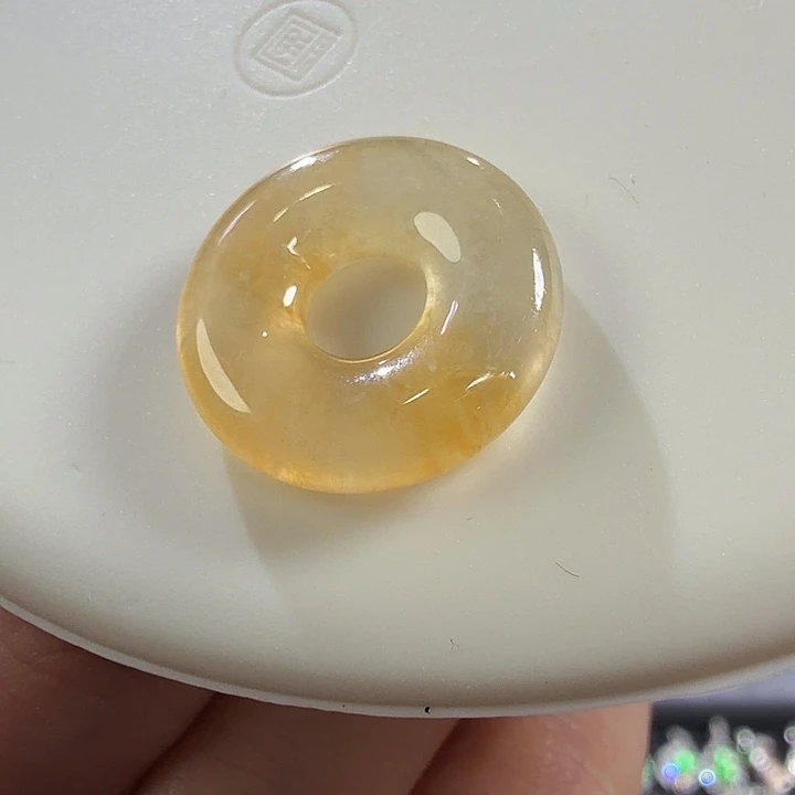 翡翠未镶嵌颈饰甜甜圈