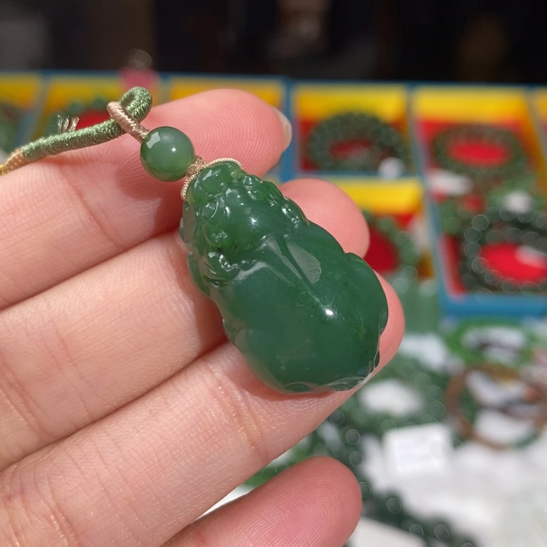 和田玉（碧玉）颈饰未镶嵌