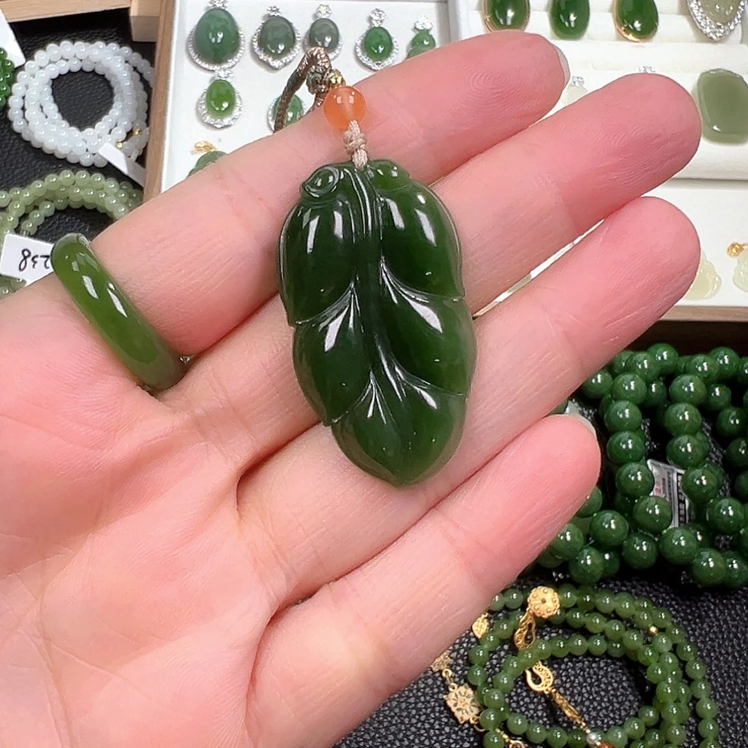 和田玉（碧玉）未镶嵌颈饰