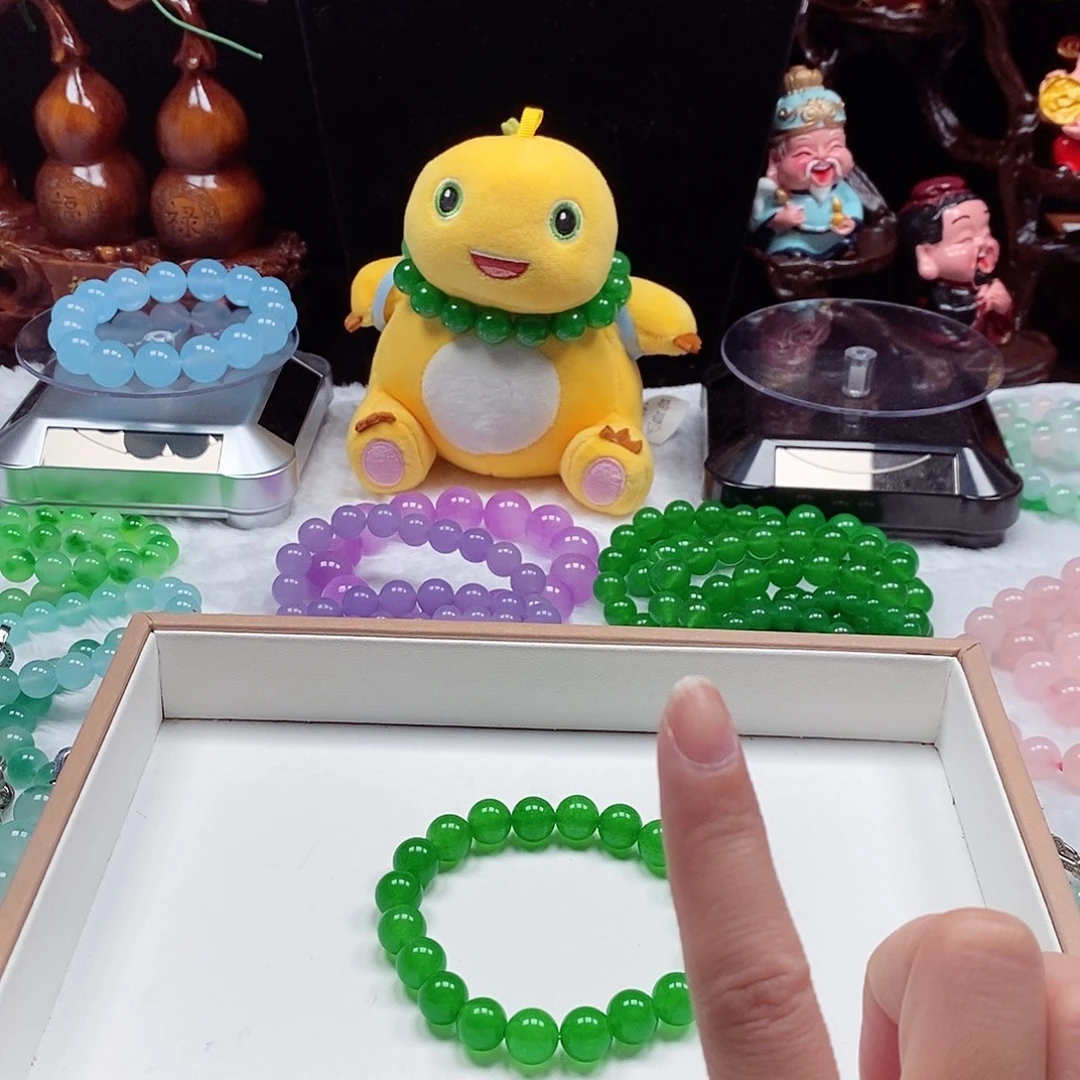 用***7绿色9+。      20颗