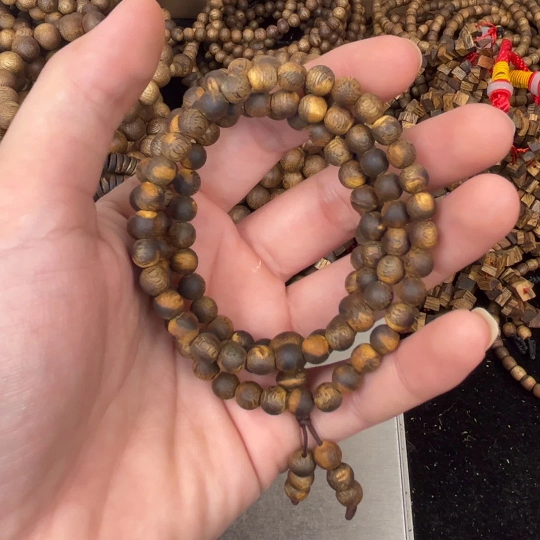 沉香碎屑沉香 06mm圆珠多圈 重16克+ 花珠