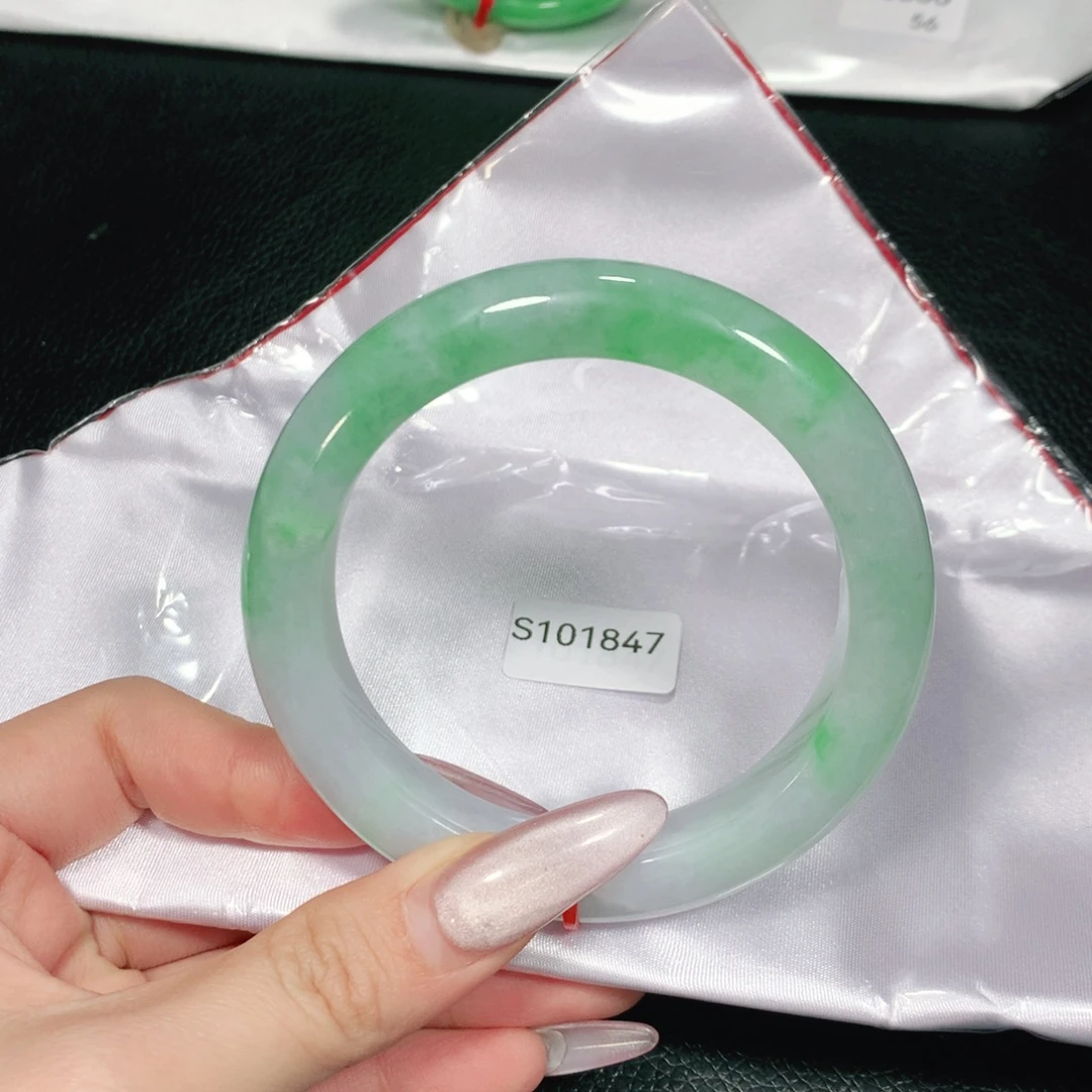 掌***猪翡翠未镶嵌手镯S101847-04