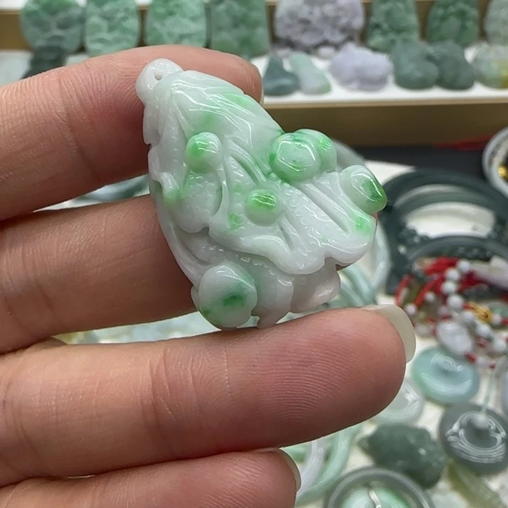 翡翠未镶嵌手链白菜