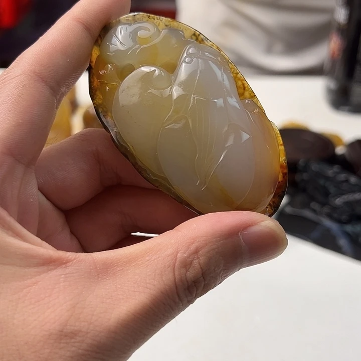 玛瑙/玉髓颈饰未镶嵌