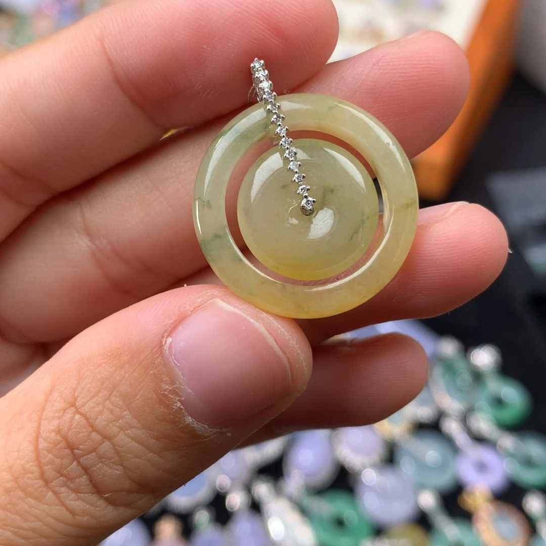 吊坠(不含链)18K金镶嵌翡翠