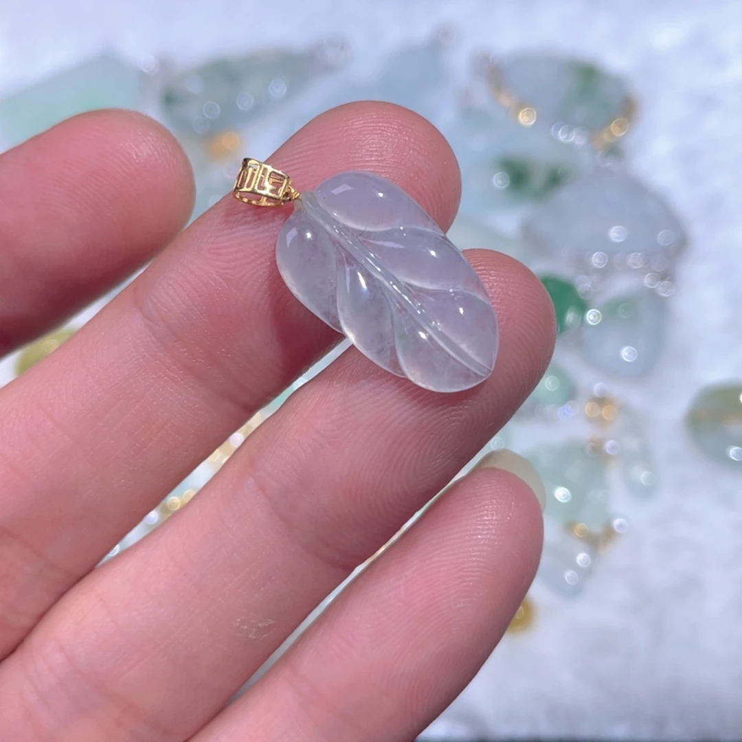 翡翠18K金镶嵌颈饰翡翠