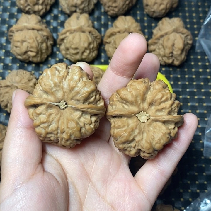 巨****把件文玩核桃蛤蟆头42