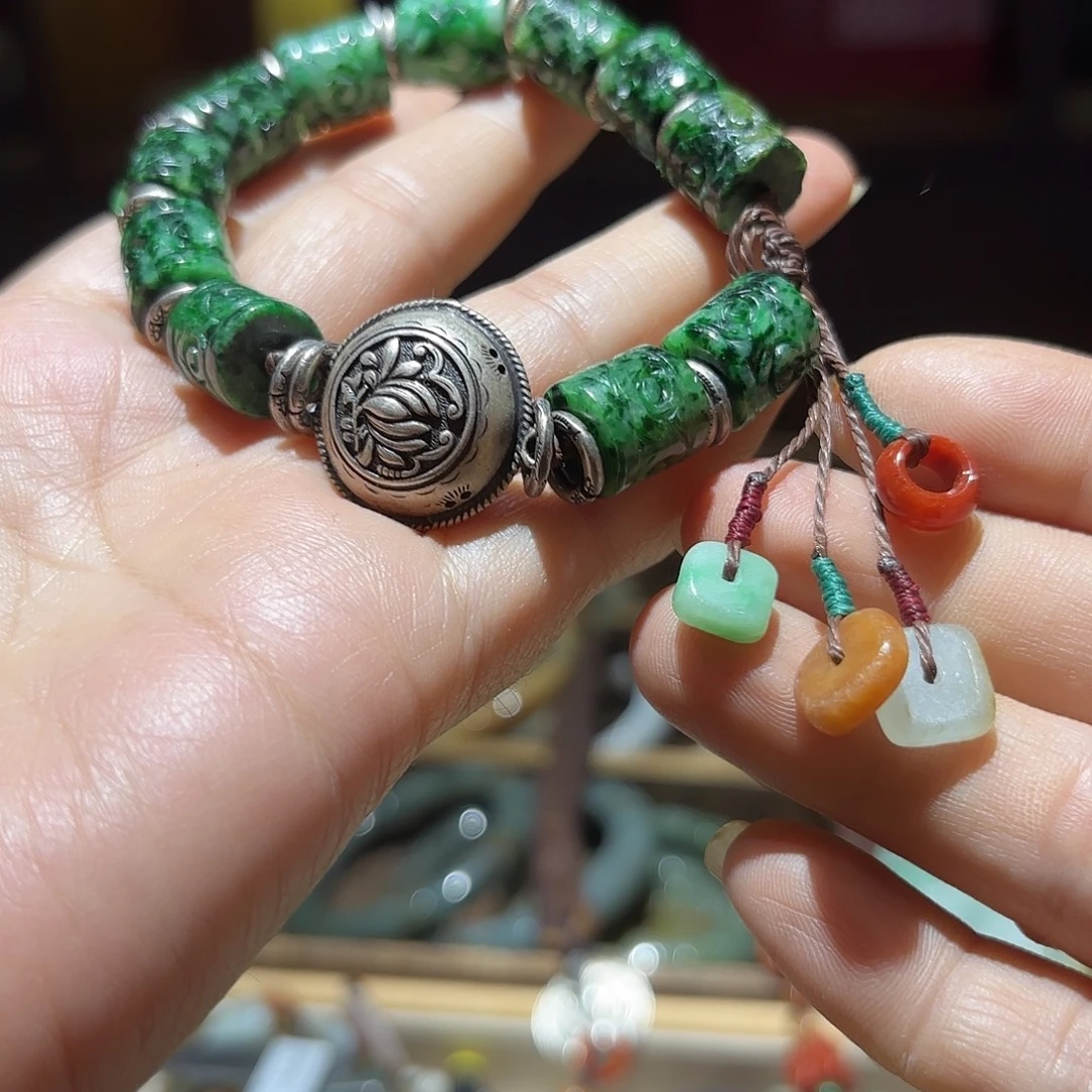 翡翠未镶嵌颈饰原创