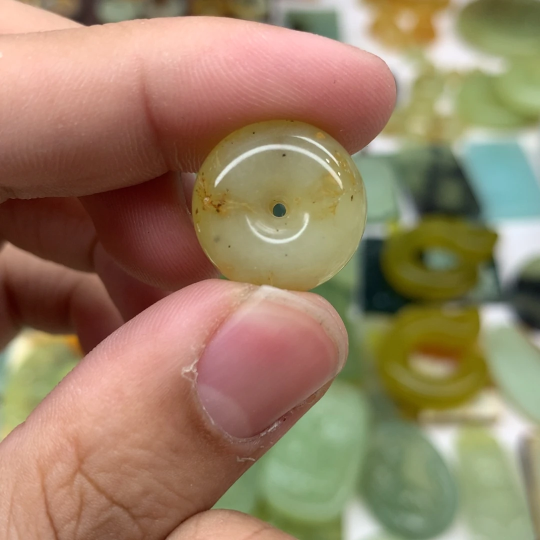 岫玉未镶嵌吊坠(不含链)