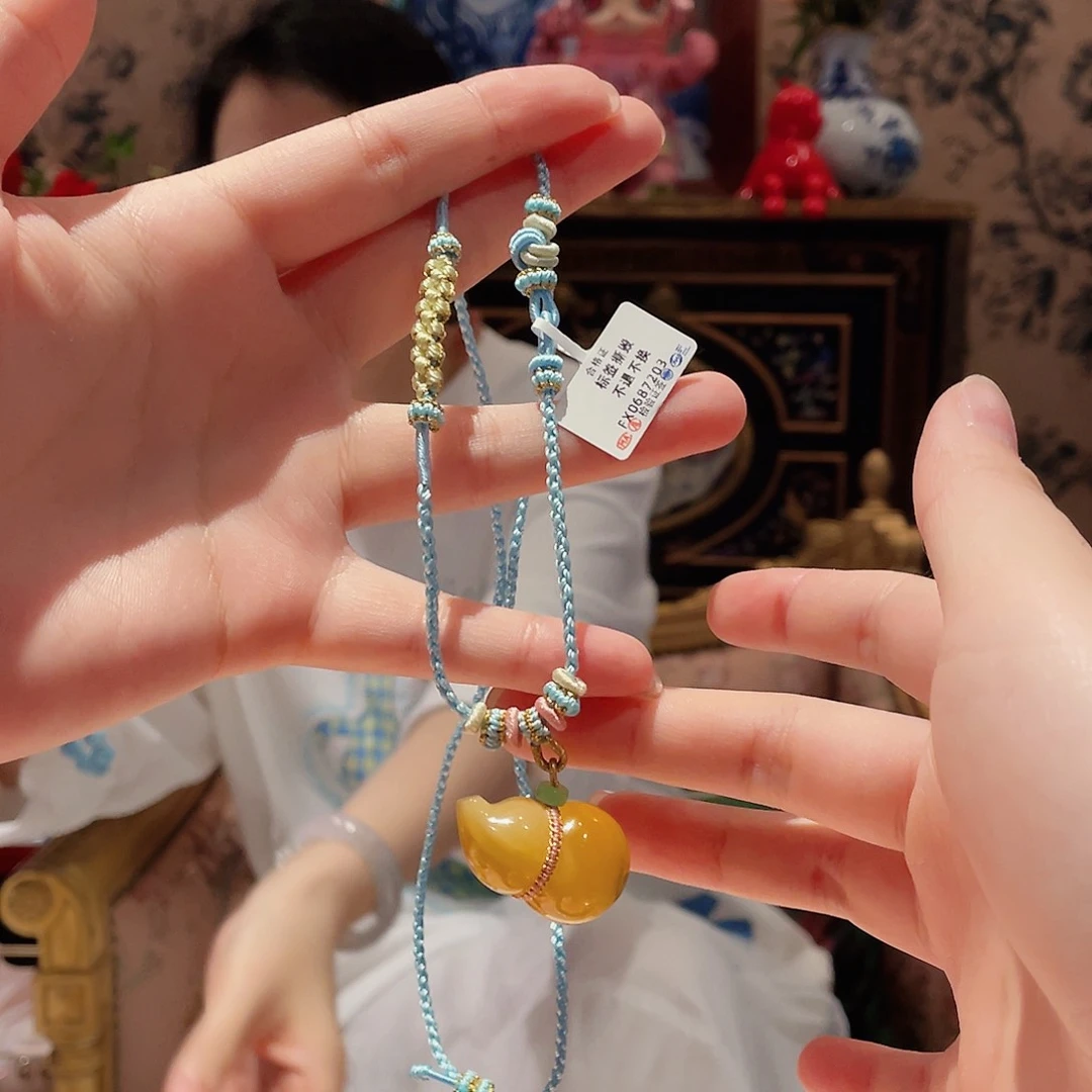 琥珀颈饰未镶嵌颈饰