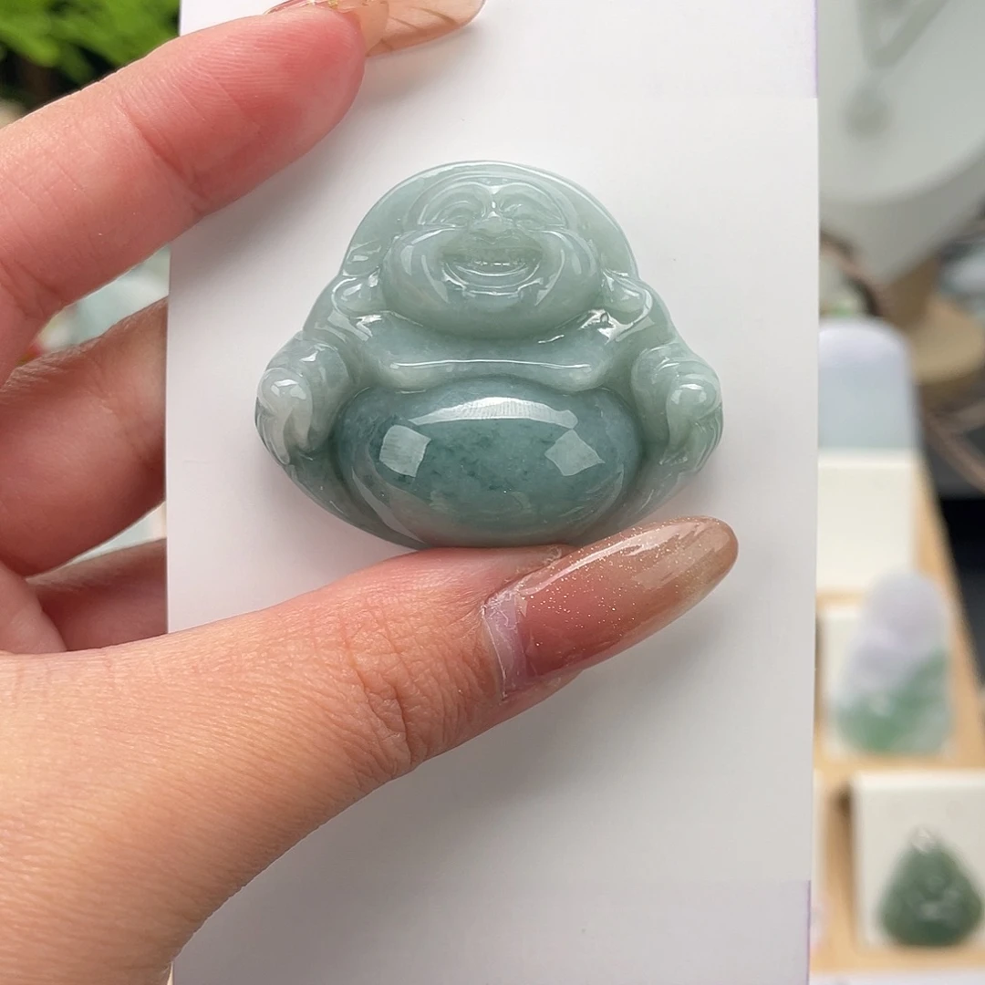 翡翠未镶嵌颈饰佛公