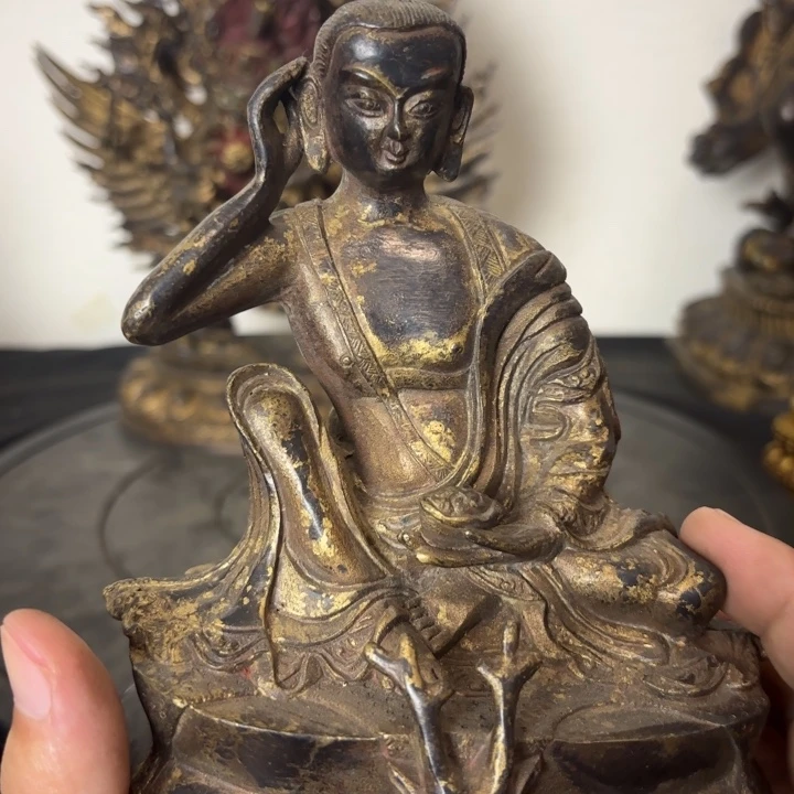 米拉日巴黄铜摆件