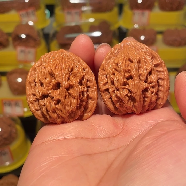 木质文玩麻核桃虎头