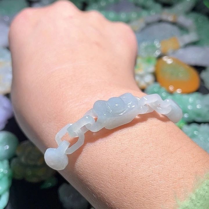 颈饰未镶嵌翡翠天