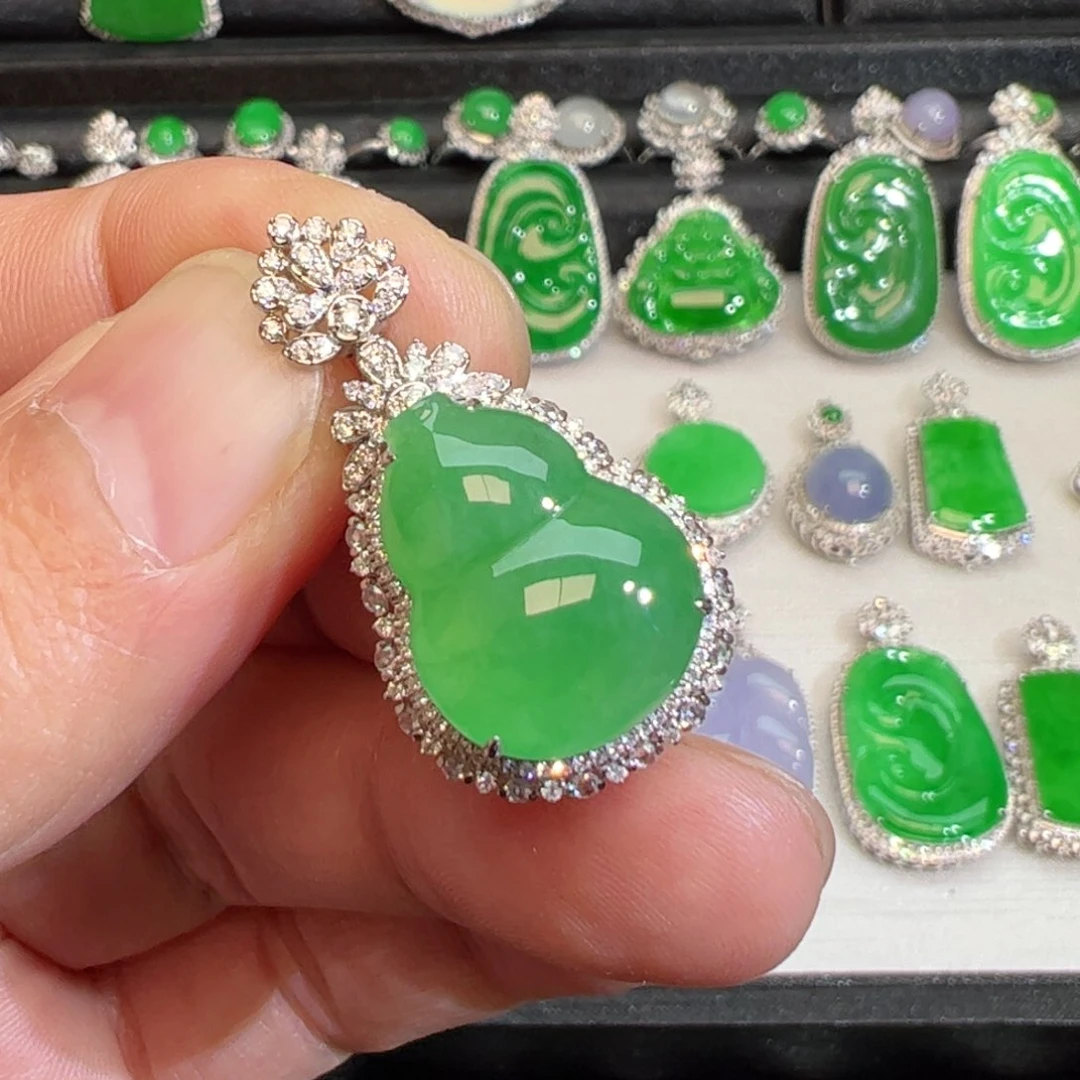 翡翠吊坠(不含链)18K金镶嵌清**o