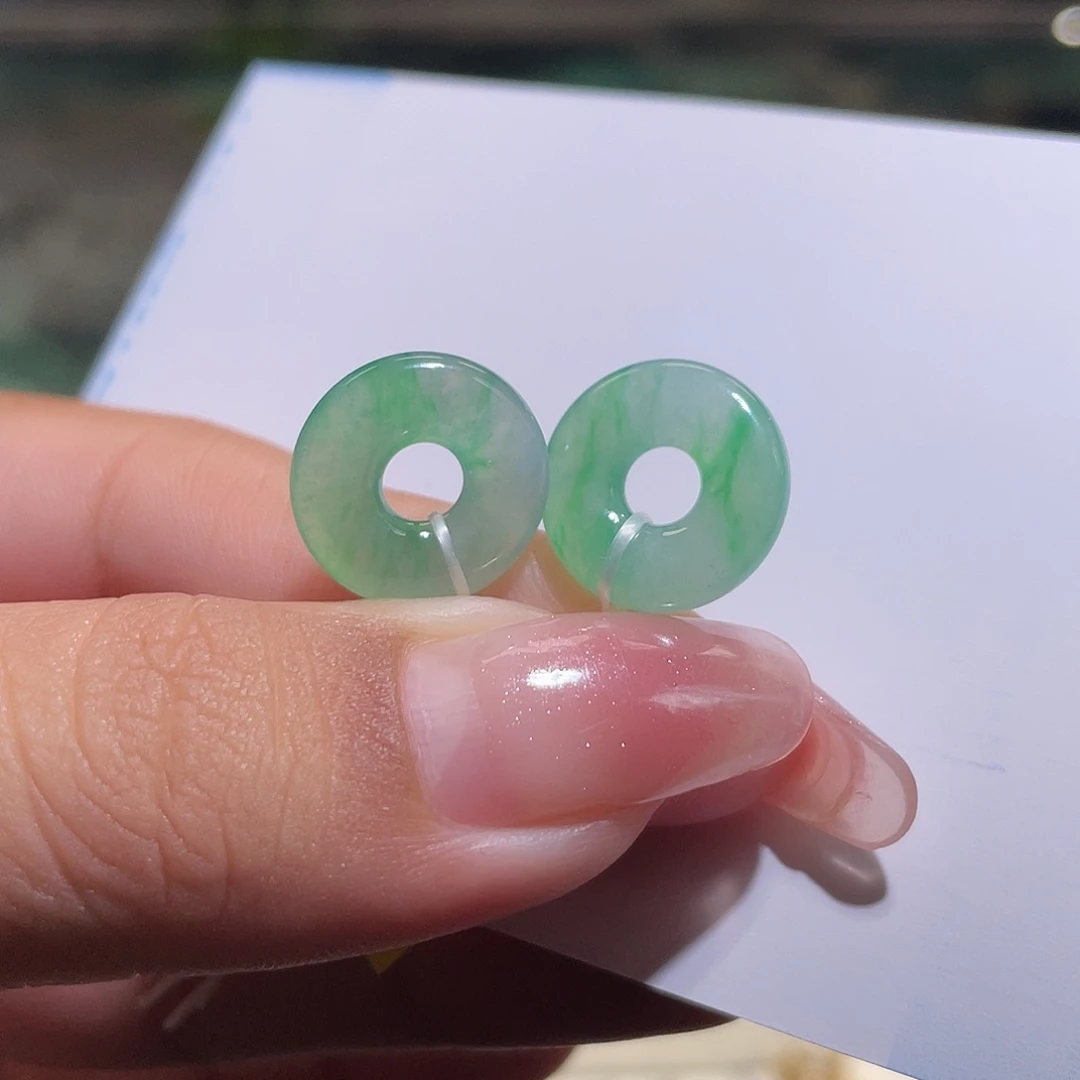 翡翠未镶嵌耳饰飘绿花甜甜圈