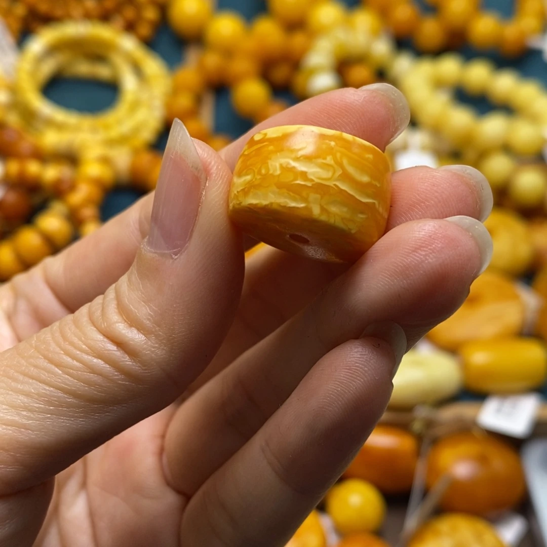 琥珀手链未镶嵌虚**?