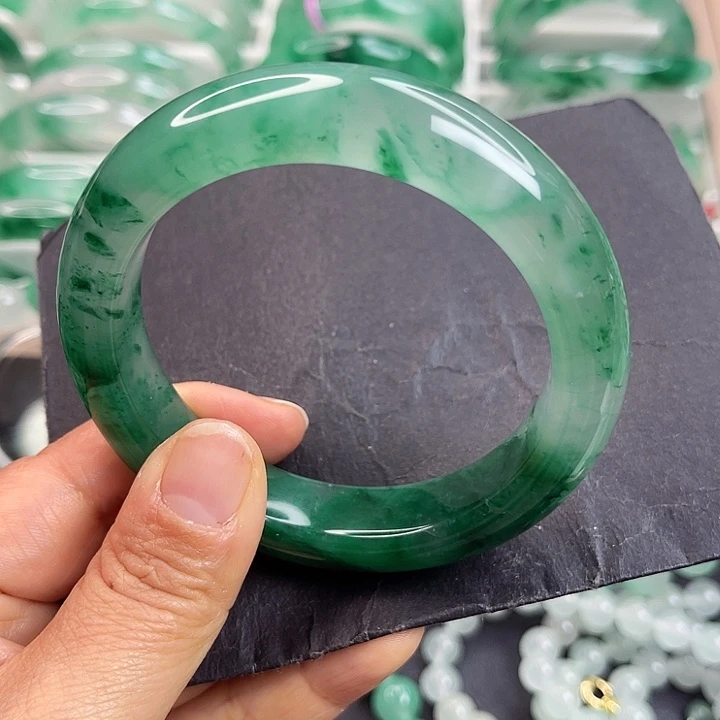 未镶嵌手镯石英质玉冰**洁